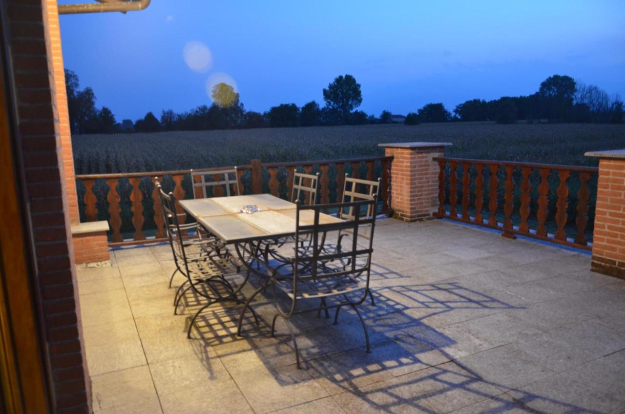 B&B Il Castelletto Pinerolo Bagian luar foto