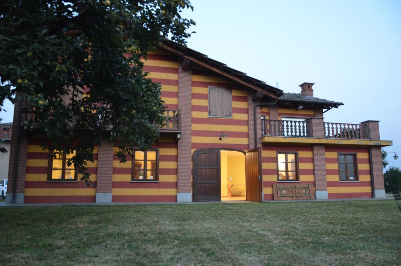 B&B Il Castelletto Pinerolo Bagian luar foto