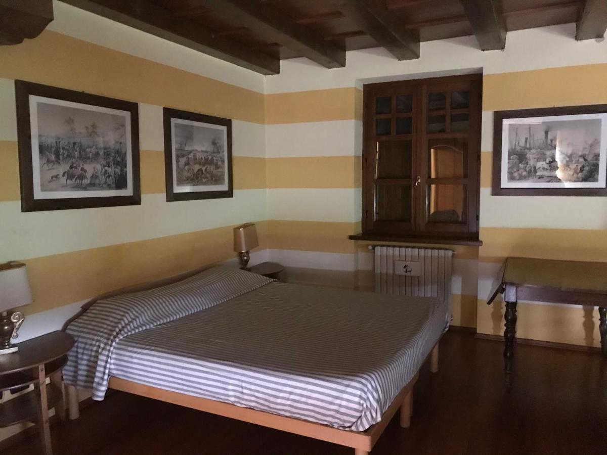 B&B Il Castelletto Pinerolo Bagian luar foto