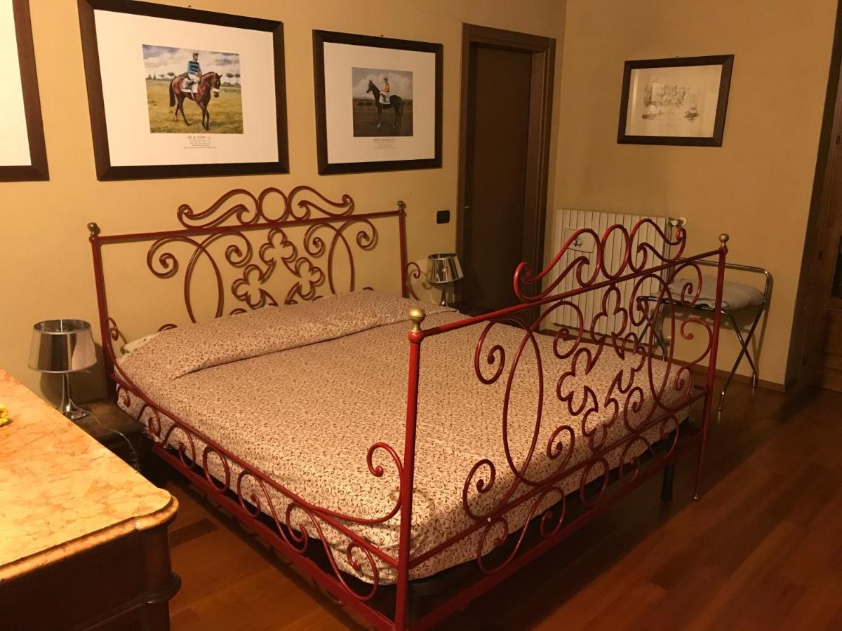 B&B Il Castelletto Pinerolo Bagian luar foto